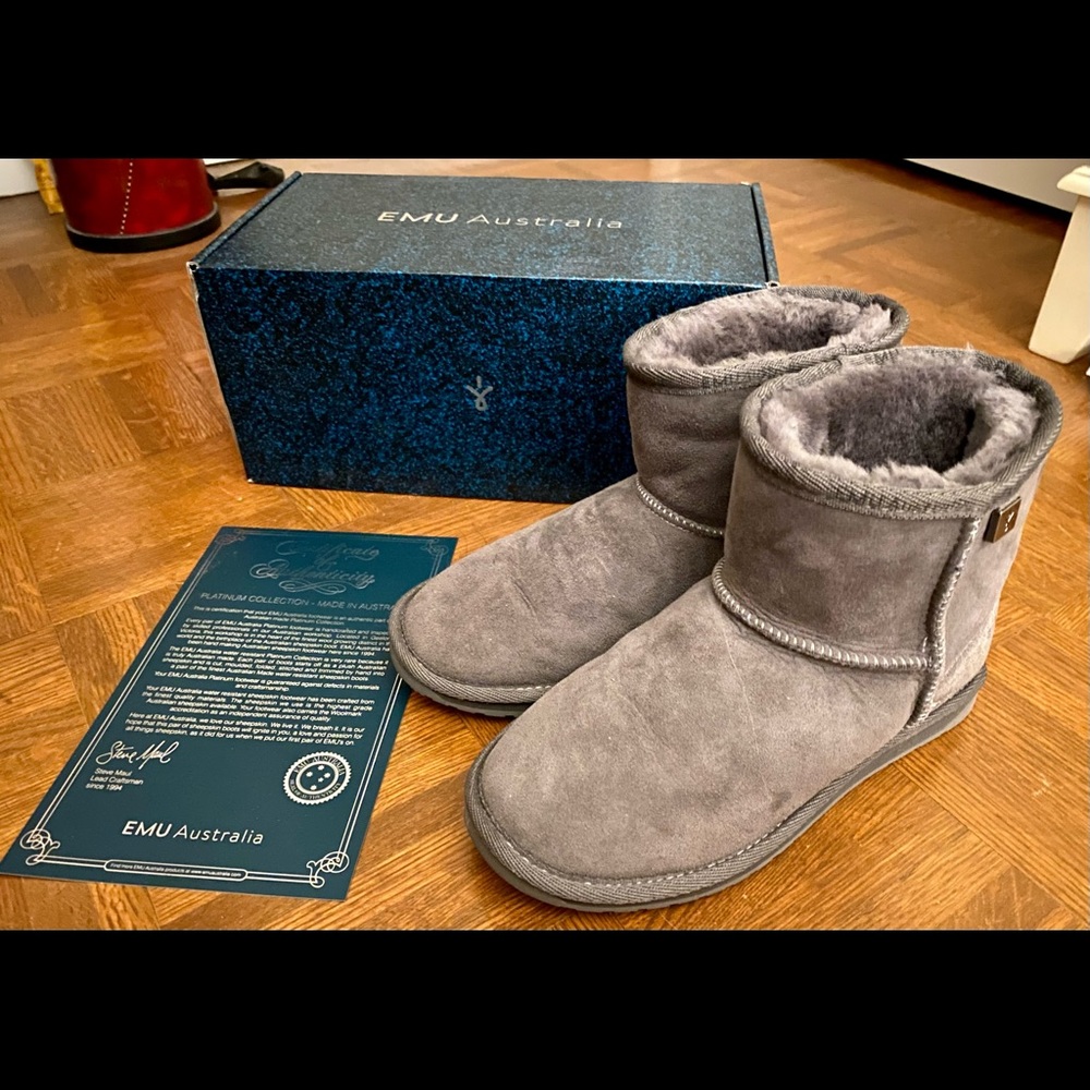 EMU Platinum Stinger Mini Boots-Size 7, charcoal/anthracite LIKE NEW worn once